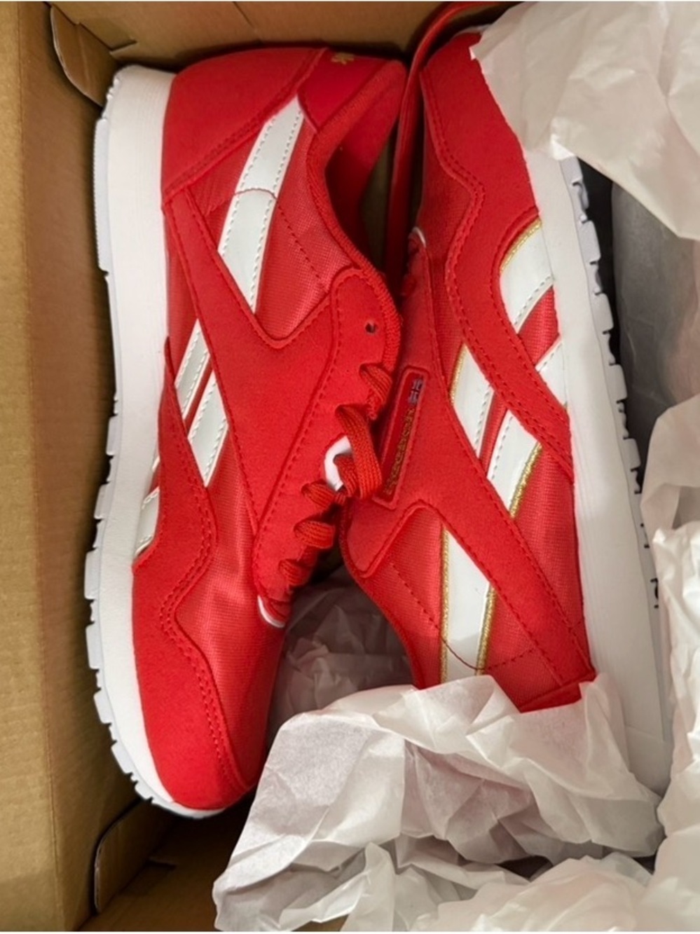 **NEW IN BOX** Reebok Women’s Classic Nylon “Collage of Flags” in Radiant Red - Picture 6 of 8